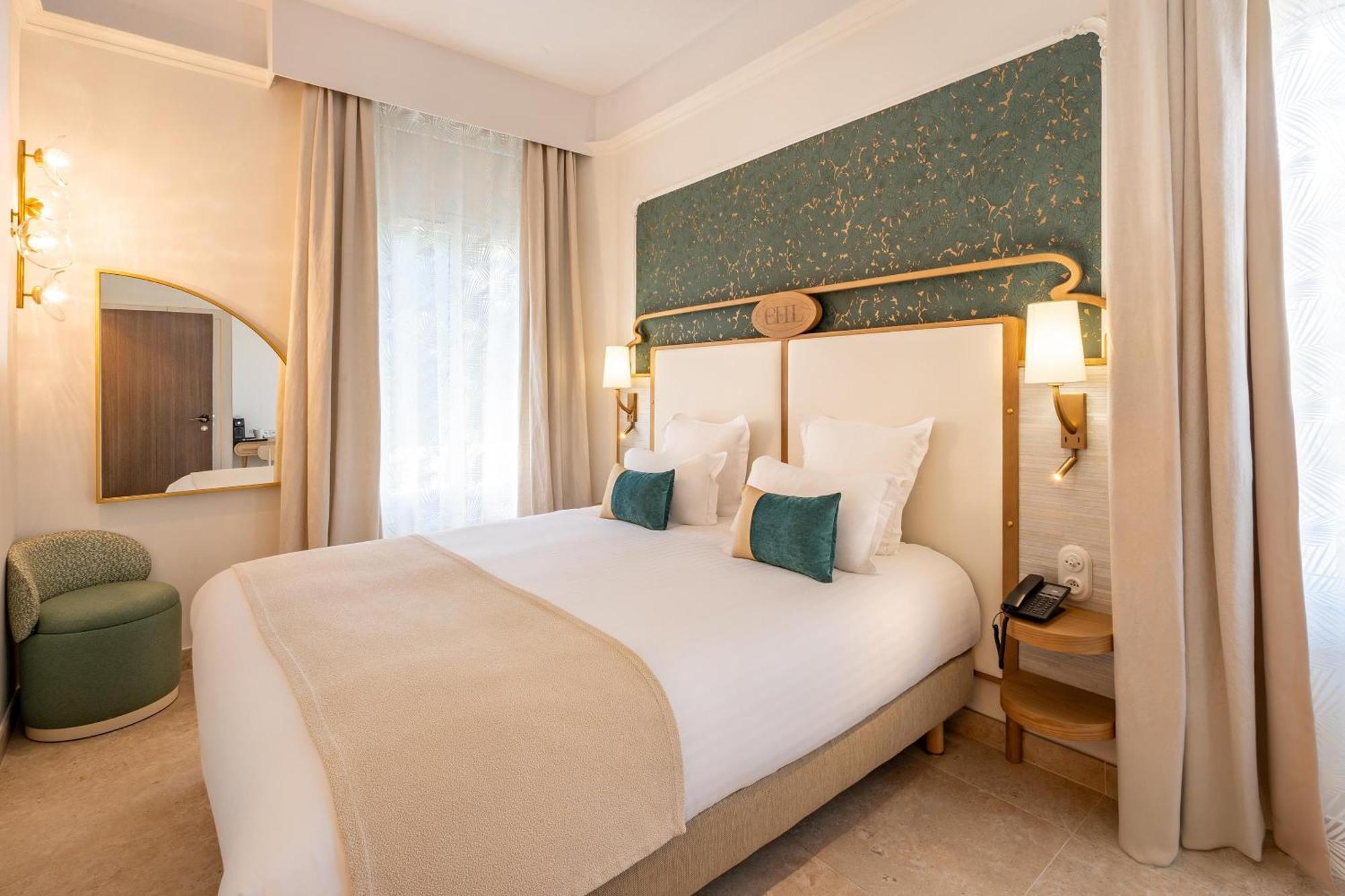 Grand Des Lecques; Bw Signature Collection Hotel