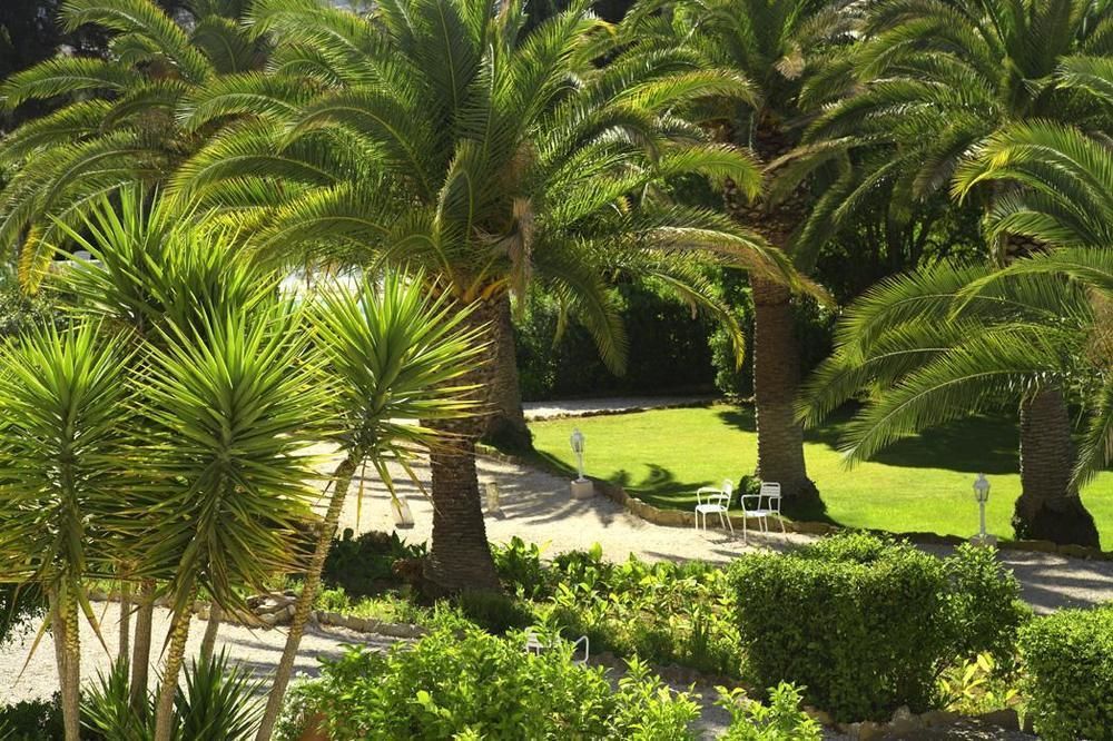 Grand Des Lecques; Bw Signature Collection 3*