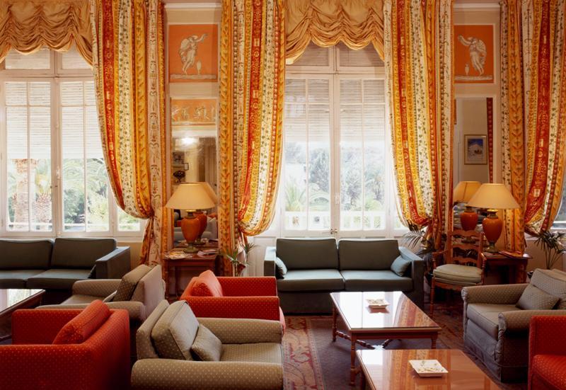 Hotel Grand Les Lecques 3*