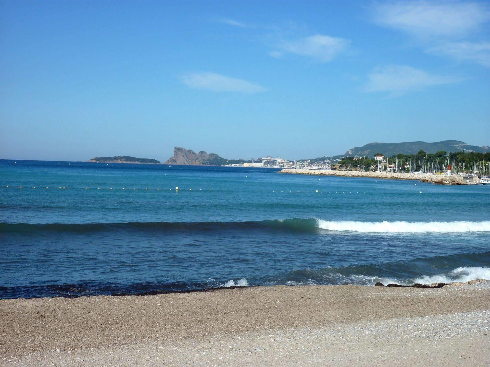 Hotel Grand Les Lecques 3*